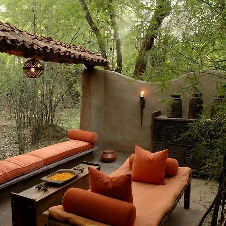 Mahua Kothi Bandhavgarh - A Taj Safari Lodge Tala  Exterior photo